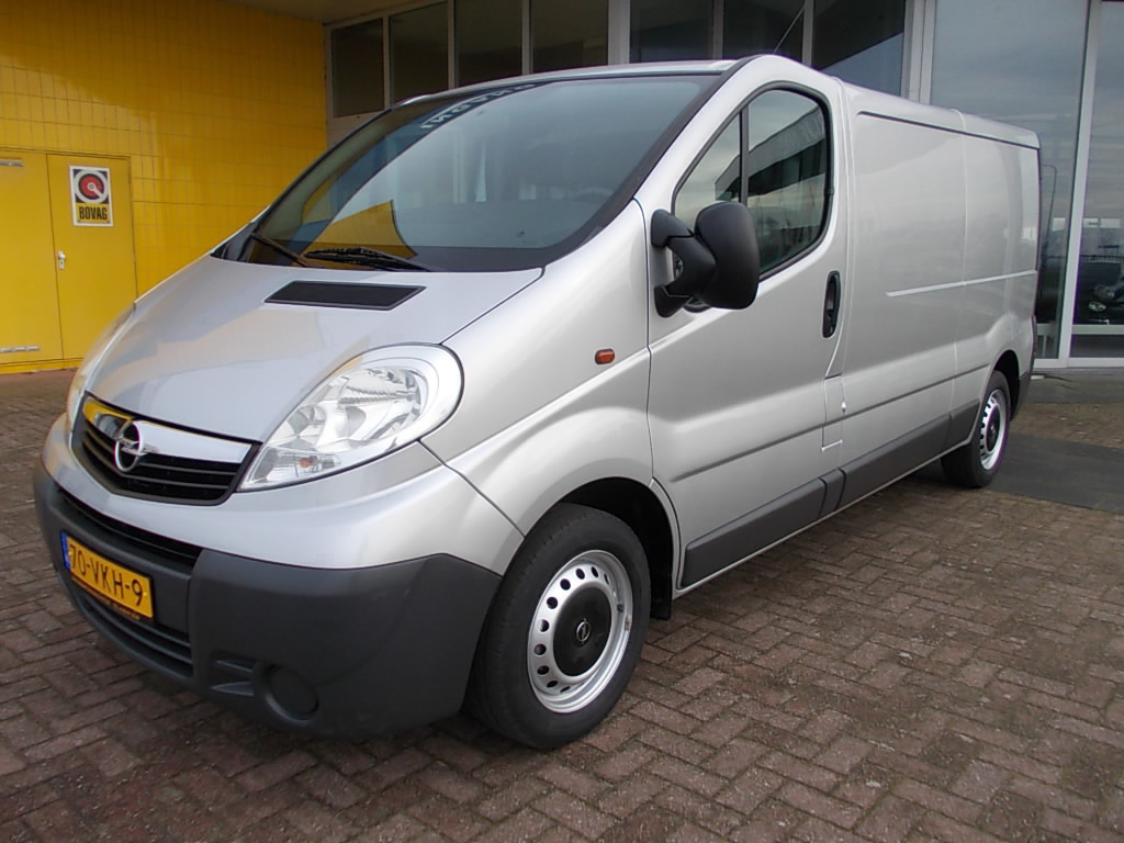 Opel Vivaro 2.0 cdti l2h1 airco, trekhaak 163000 km!!