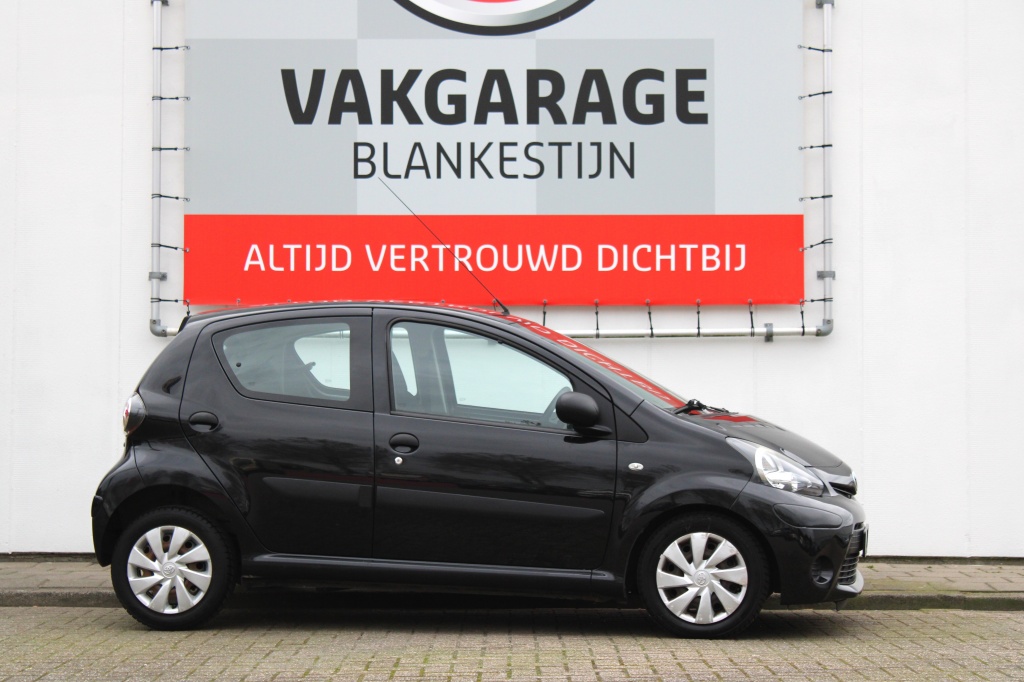 Toyota Aygo 1.0 vvt-i now
