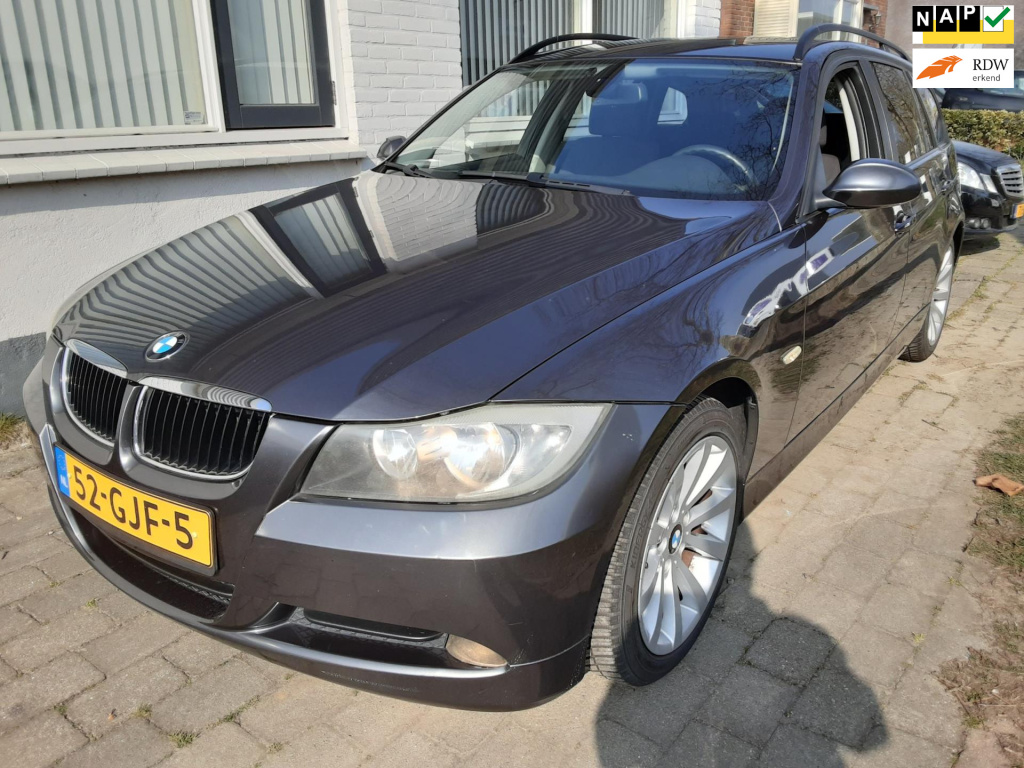 BMW 3-serie touring 318i executive