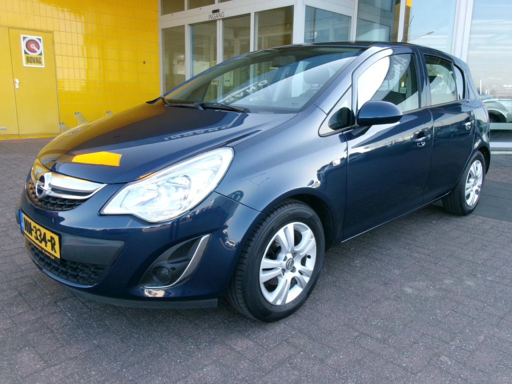 Opel Corsa 1.2-16v airco, cruise-control, trekhaak 5-drs