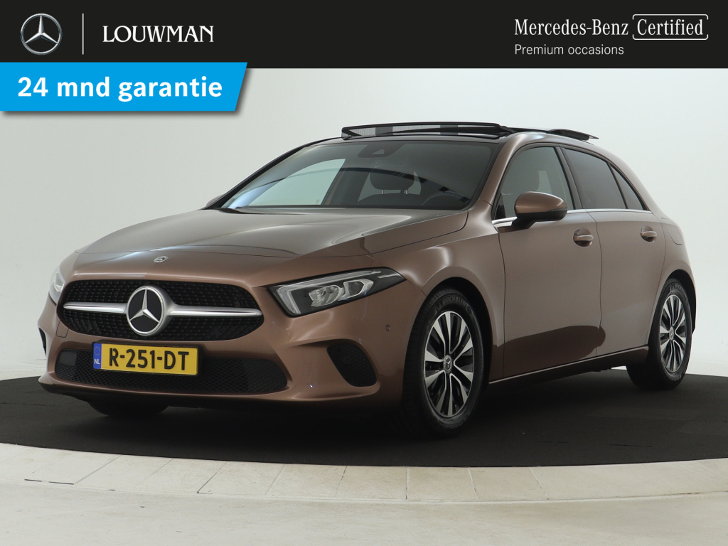 Mercedes-Benz A-Klasse 200 business line | panorama schuif/kanteldak | parkeersensoren + camera achter | comfortstoelen lederlook i.c.m stoelverwarming | dab + apple carplay | inclusief 24 maanden mb certified garantie voor europa.
