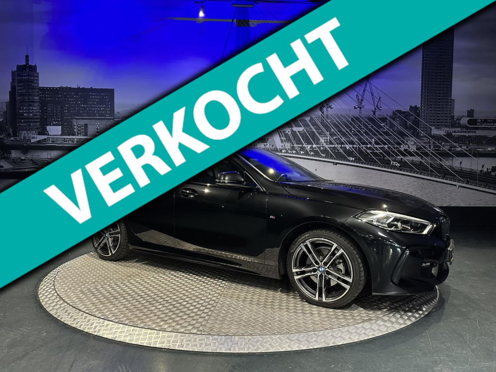 BMW 1 Serie 118i high executive edition m-pakket *schaalstoelen*pano*camera*sfeerverlichting*