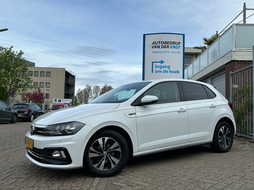 Volkswagen Polo 1.0 tsi comfortline business r-line camera virtual cockpit c
