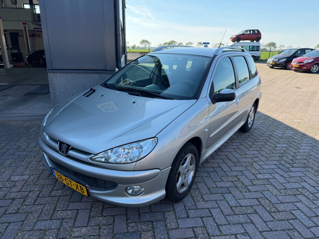 Peugeot 206 1.4 air-line 3