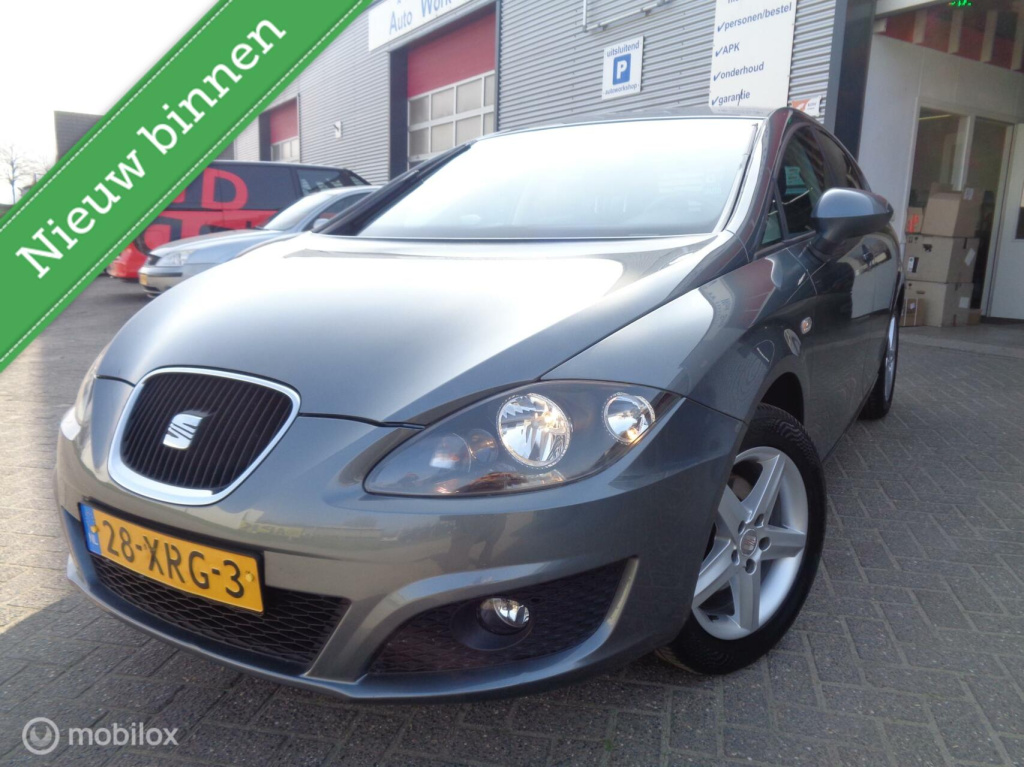 Seat Leon 1.2 tsi ecomotive copa/airco/lm velgen/trekhaak/nieuwe ketting!