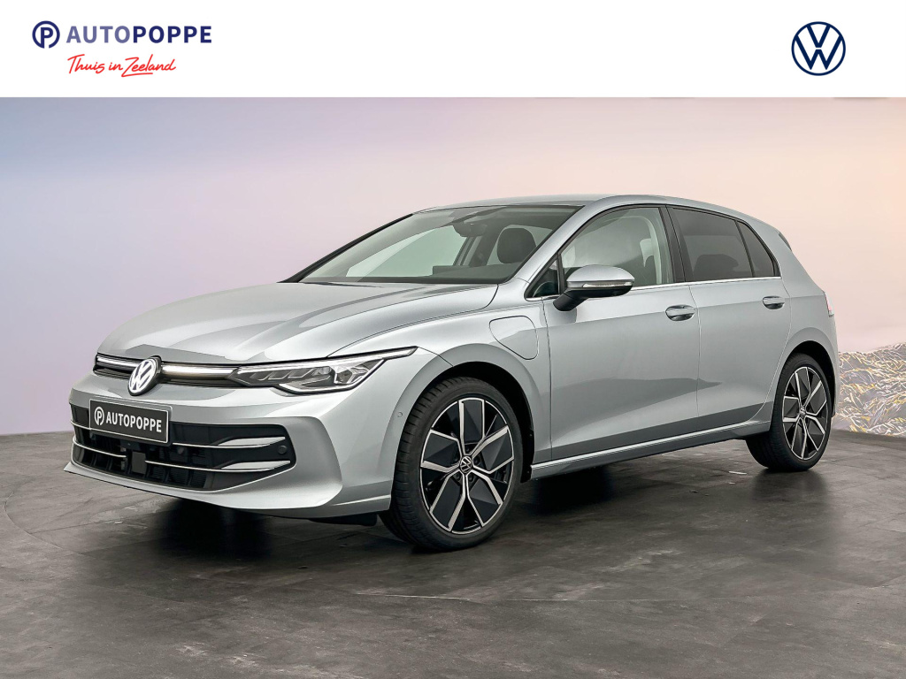 Volkswagen Golf 1.5 ehybrid style edition