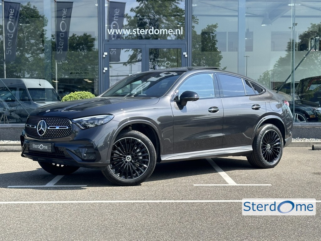 Mercedes-Benz Glc coupé 400e 4matic amg line l panoramadak l mbux l niveau regeling l multibeam led l rij- assistentie pakket met distronic l keyless l zwart leder l memory pakket l burmester l sfeerverlichting l thermotronic l smartphone i...