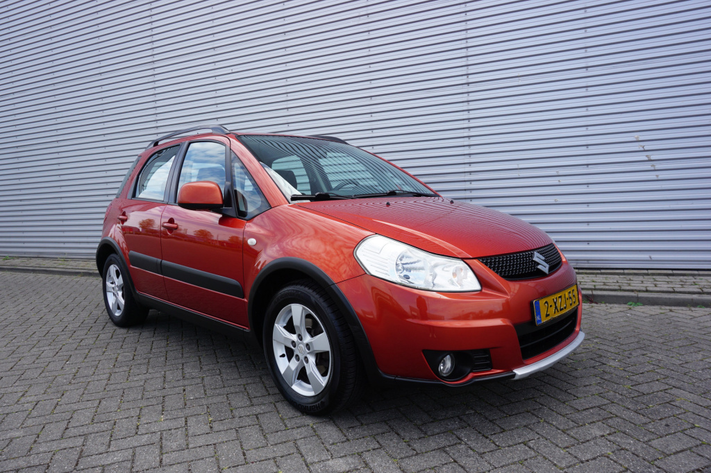 Suzuki Sx4 1.6 comfort airco / navi / parkeers. / elektr. ramen