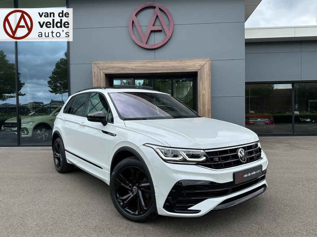 Volkswagen Tiguan 1.5 tsi 150pk dsg r-line blackstyle | panoramadak | trekhaak | rijklaar incl. 1 jaar bovag garantie