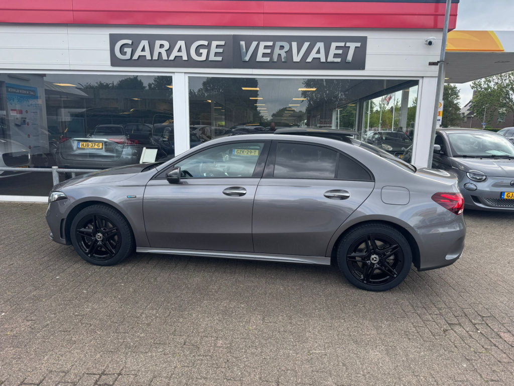 Mercedes-Benz A-Klasse 250 e business solution amg limited