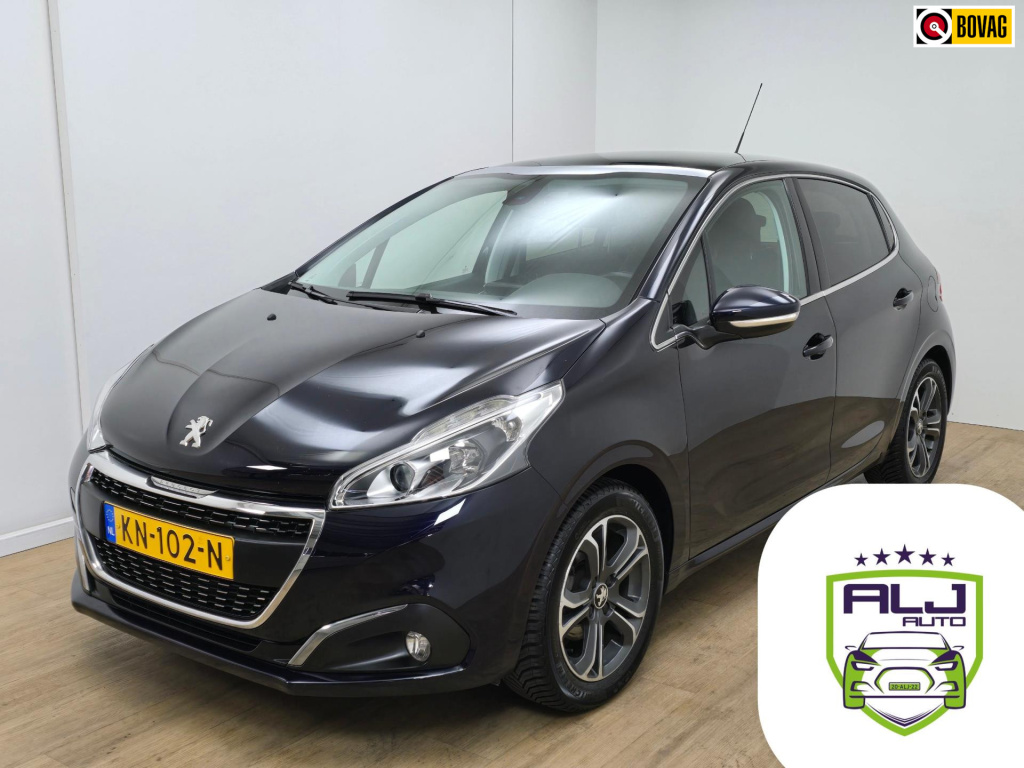 Peugeot 208 occasion 1.2 puretech allure | panoramadak | trekhaak | sportvelgen | cruise | carplay | tweedehands peugeot 208 | alj