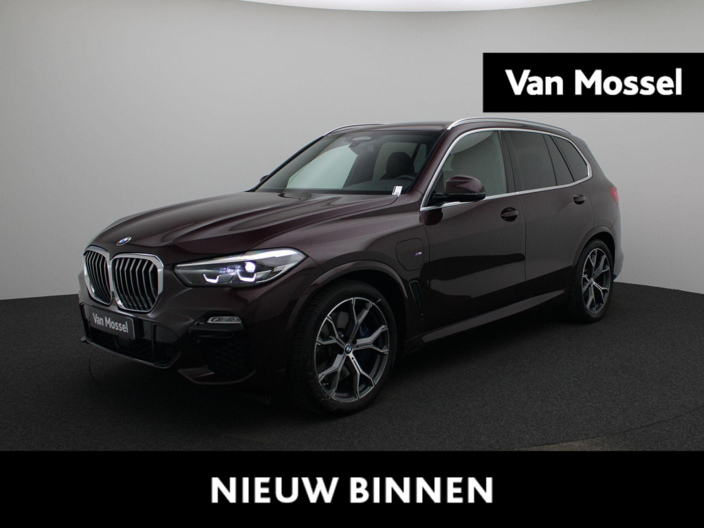 BMW X5 xdrive45e high executive m-sport | automaat | lmv | cognac leder | luchtvering | memory seats | virtual cockpit | navigatie | stoel verwarming | dab | camera | adaptive cruise | climate control