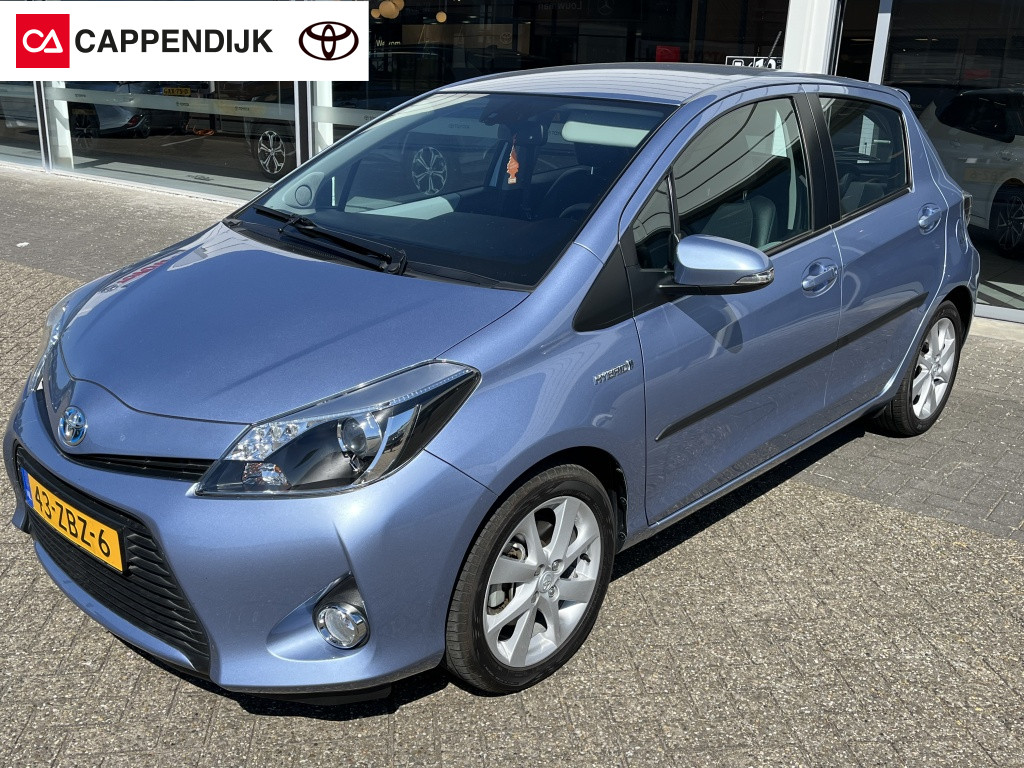 Toyota Yaris | net binnen | lage km-stand 1.5 full hybrid dynamic | camera | clima |