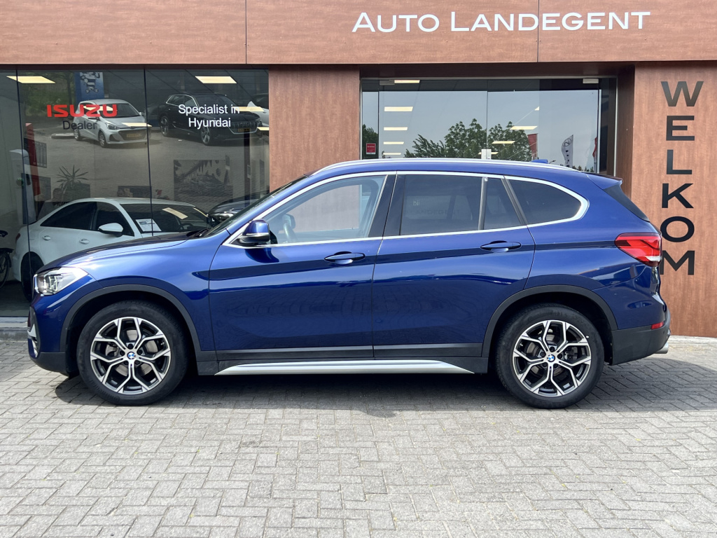 BMW X1 sdrive18i high executive - xline | leder | panorama | sportstoel | navigatie/ map