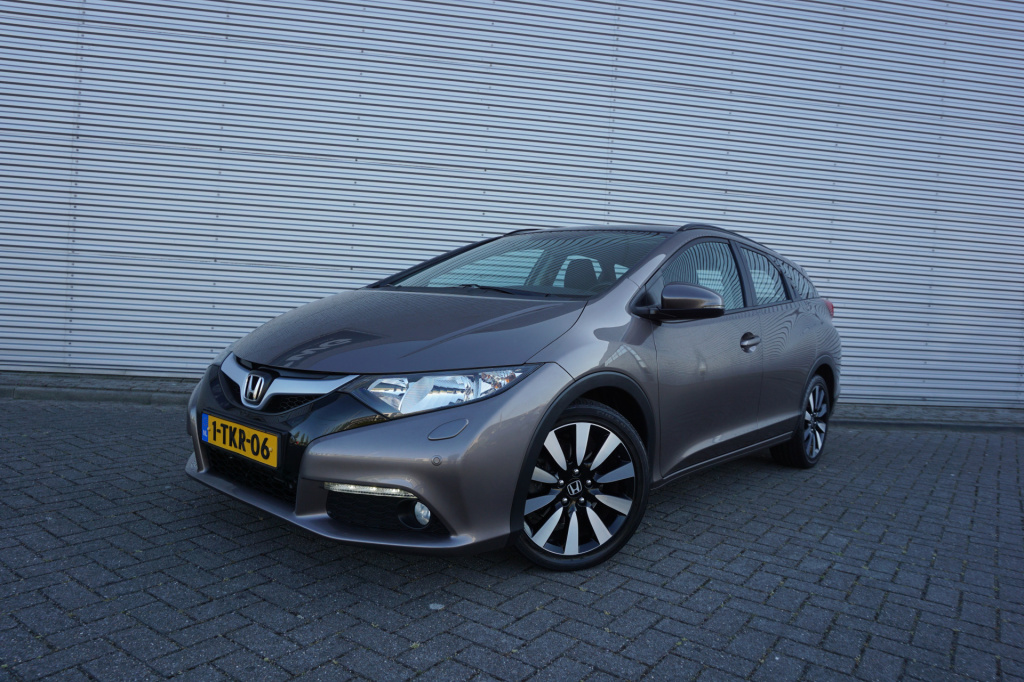 Honda Civic tourer 1.8 sport business edition climate / stoelverw. / cruise / elektr. ramen / nap