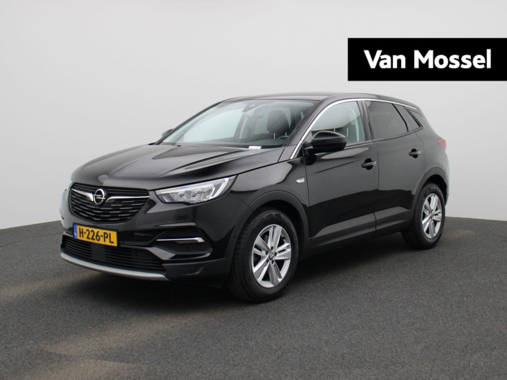 Opel Grandland X 1.2 turbo business executive | automaat | panoramadak | navigatie | elektrische achterklep | adaptive cruise control | camera | parkeersensoren | apple carplay / android auto | denon audio | lichtmetalen velgen |
