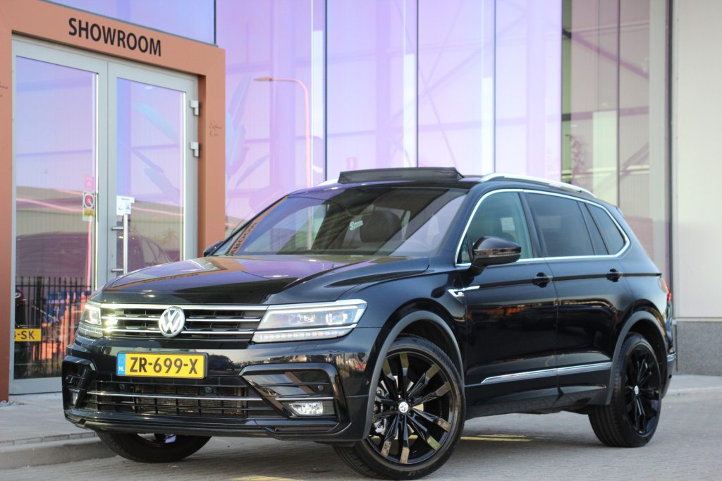 Volkswagen Tiguan Allspace 1.5 tsi highline r-line 7p. pano | acc | el.trekhaak