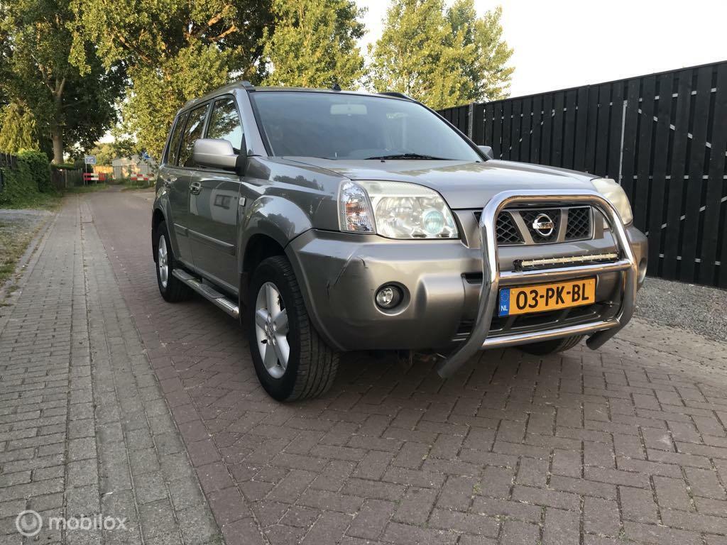 Nissan X-Trail 2.5 sport 4x4