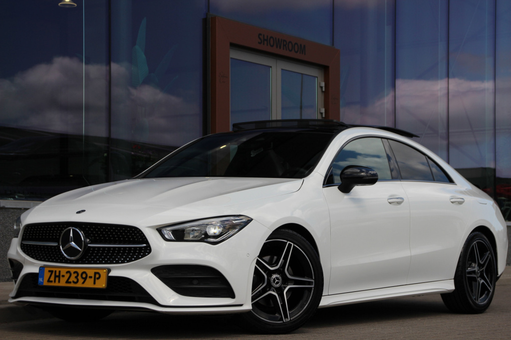 Mercedes-Benz Cla 180 amg | night pakket | pano | sfeerverlichting | camera