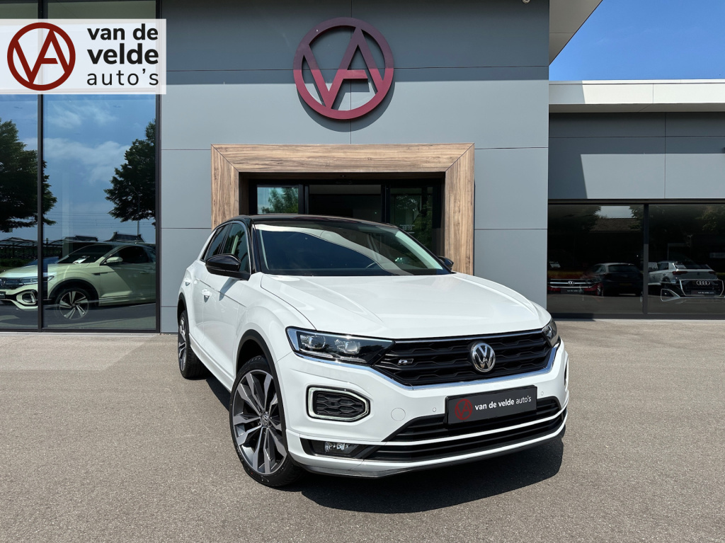 Volkswagen T-roc 1.5 tsi 150pk dsg r-line | 19 inch | led | trekhaak | virtual cockpit | carplay | rijklaar incl. 1 jaar bovag garantie