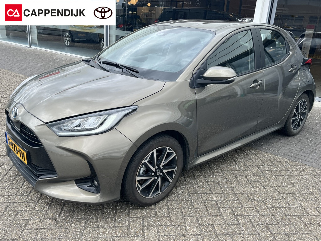 Toyota Yaris | net binnen | 1.5 hyb. dynamic | camera | apple carplay |