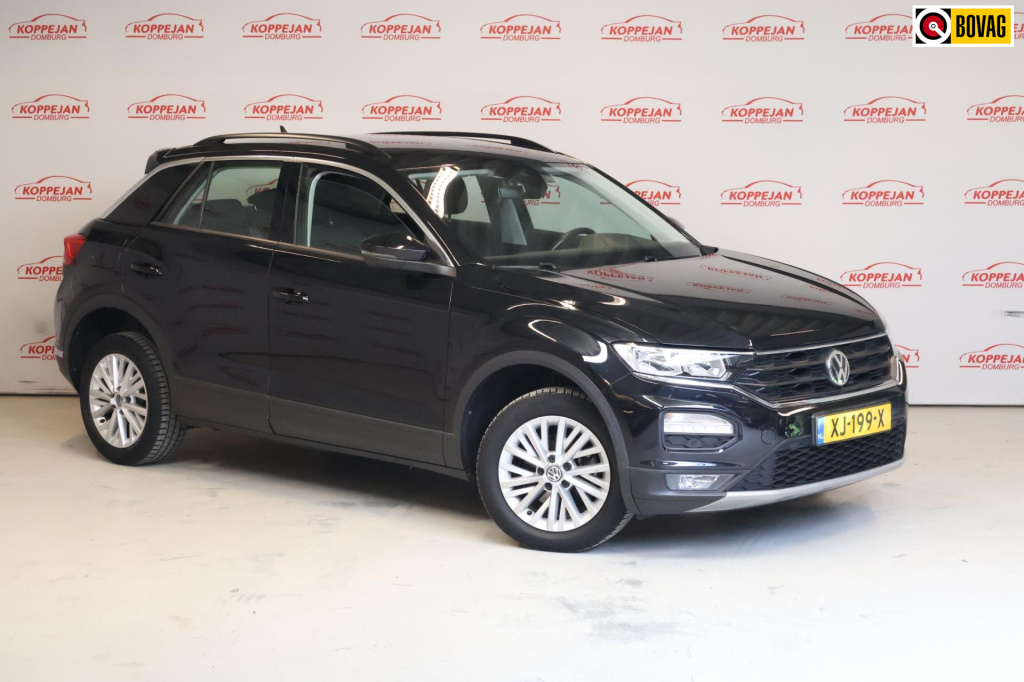 Volkswagen T-roc 1.5 tsi style nl auto, acc, appconnect, trekhaak.