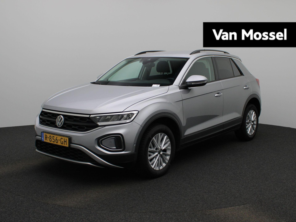 Volkswagen T-roc 1.0 tsi life | navigatie | lmv | parkeer sensoren | virtual cockpit | cruise control | dab | apple carplay | airco