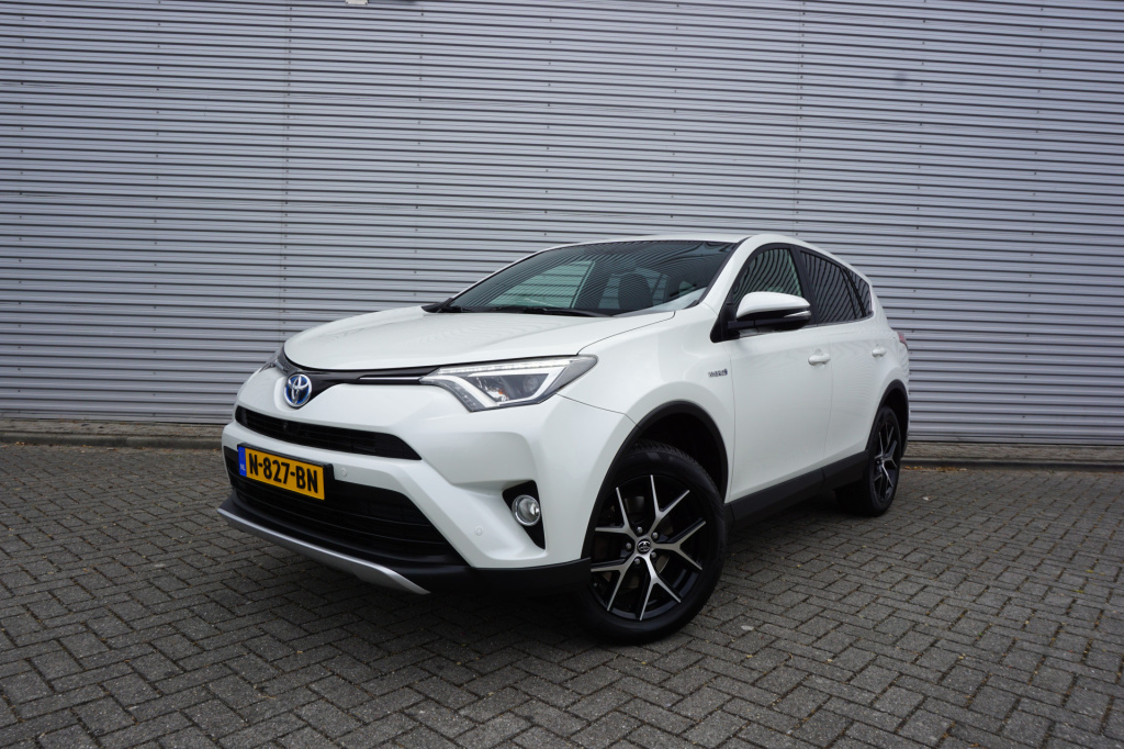 Toyota Rav4 2.5 hybrid awd style - automaat / climate / navi / cruise / elektr. ramen / trekhaak