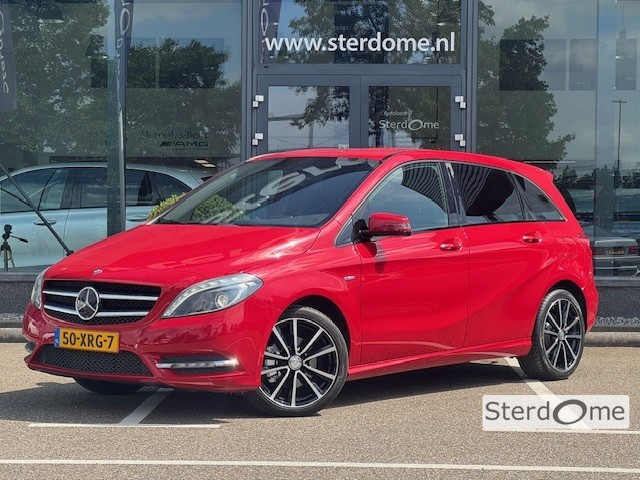 Mercedes-Benz B-Klasse 180 ambition | spiegelpakket | nightpakket | zitcomfortpakket | licht- en zichtpakket | actieve parkeer assistent | airco l tempomaat l becker map pilot l