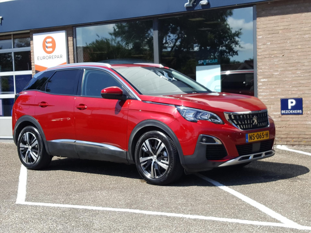 Peugeot 3008 1.2 130pk première automaat navigatie | trekhaak | panoramisch schuifdak | keyless | elektrische kofferklep |achteruitrijcamera |apple carplay&android