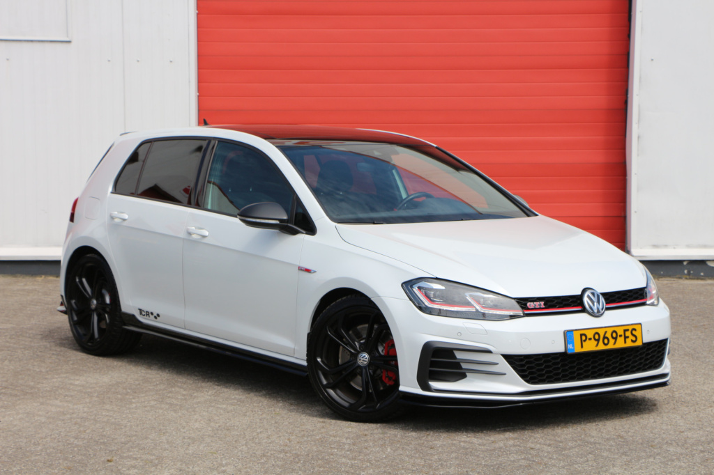 Volkswagen Golf 2.0 tsi gti tcr | akrapovic | pano | discover pro