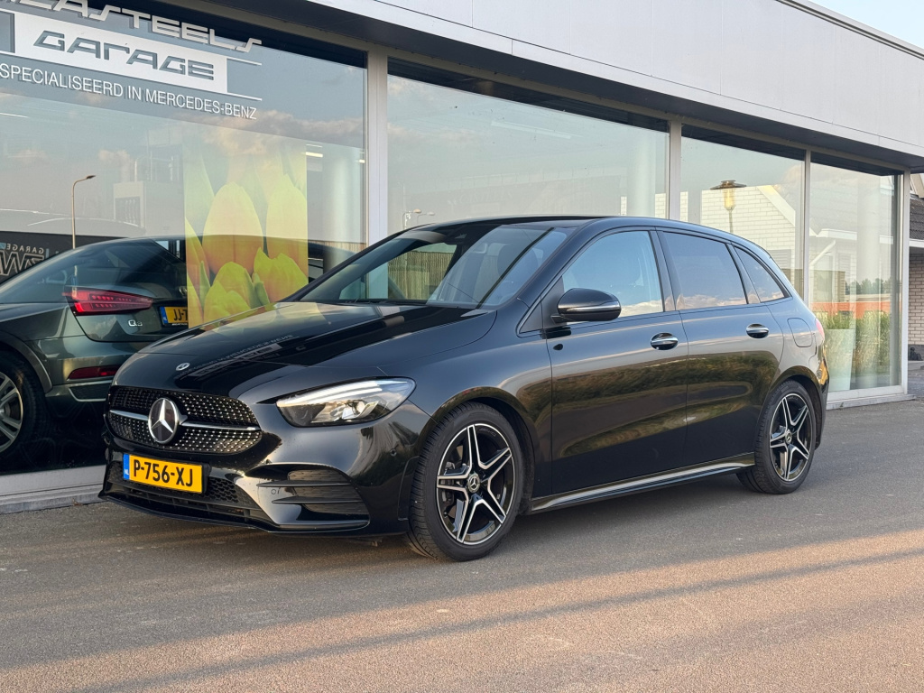 Mercedes-Benz B-Klasse 180 amg night pakket / automaat/ trekhaak / achteruitrijcamera