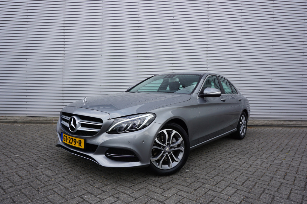 Mercedes-Benz C-Klasse 180 prestige - automaat-climate / navi / cruise / stoelverw. / elektr. stoelen / parkeers.