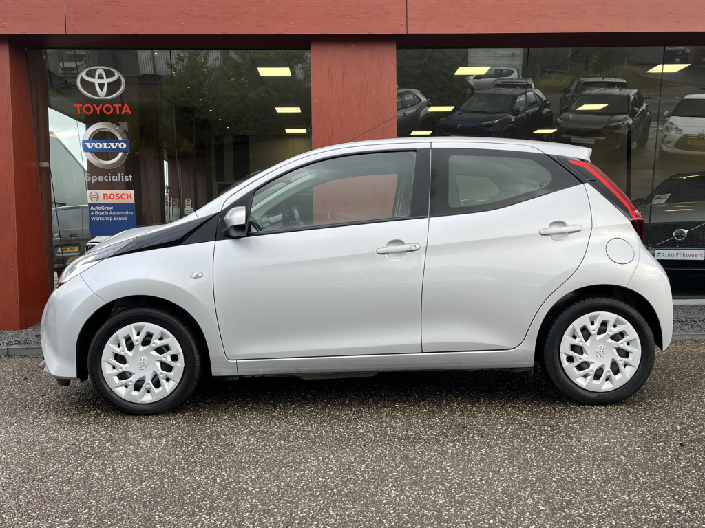 Toyota Aygo 1.0 vvt-i x-fun | airco | radio | bluetooth