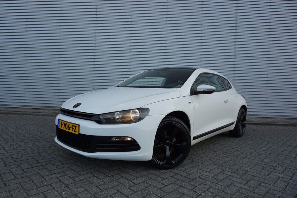 Volkswagen Scirocco 1.4 tsi airco / navi / cruise / elektr. ramen / sportuitlaat / lm velgen