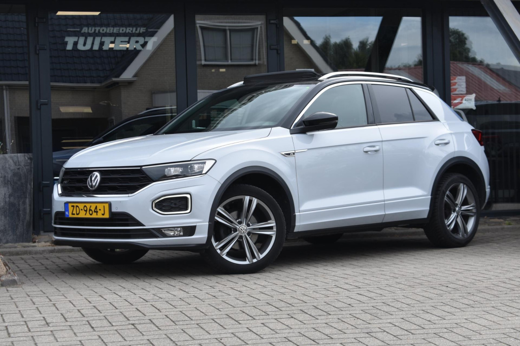 Volkswagen T-roc 1.5 tsi sport r-line | panoramadak | virtual cockpit | nap | apple carplay | android auto