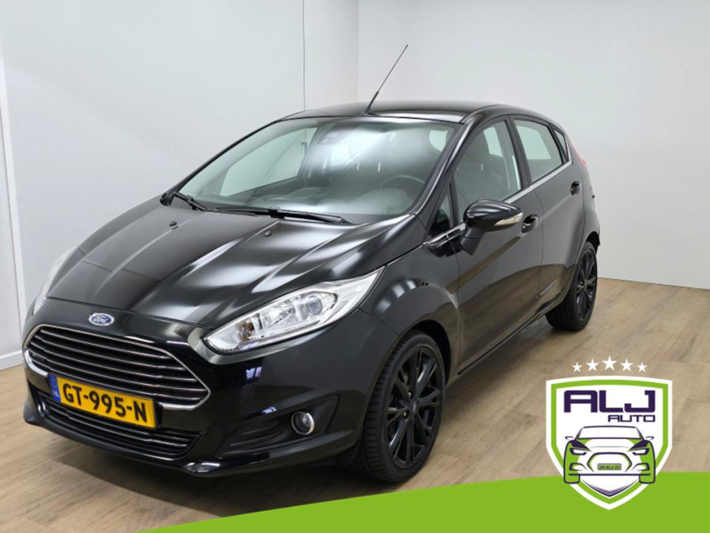 Ford Fiesta occasion met cruisecontrol en bluetooth connecten | tweedehands ford fiesta zwart | st velgen | nette km stand | clima