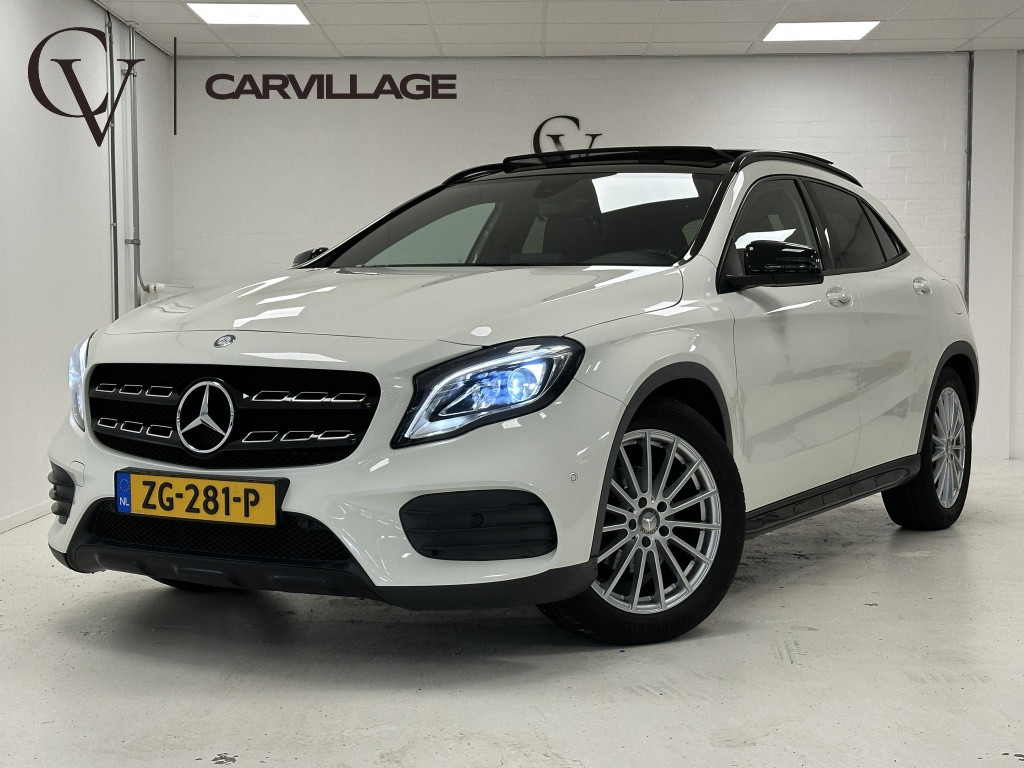 Mercedes-Benz Gla-klasse 200 amg premium | trekhaak | panoramadak | camera |
