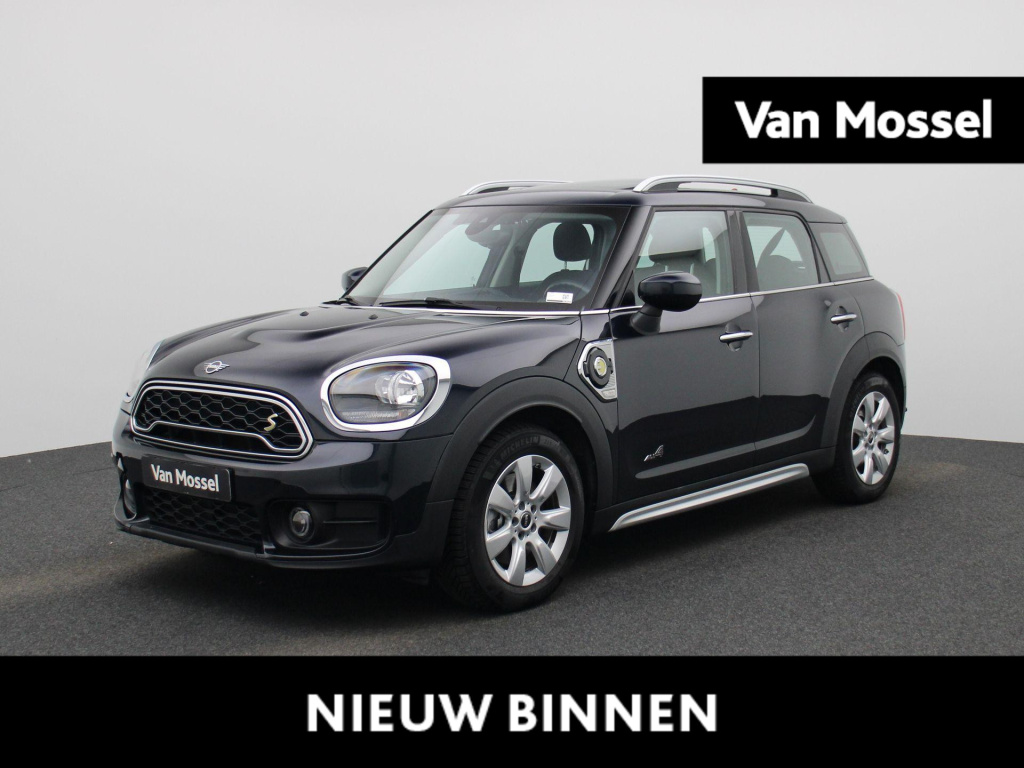 Mini Countryman 1.5 cooper all4 pepper | automaat | navigatie | panoramadak | cruise control | comfort access | parkeersensoren achter | dakrails | sportstuur | climate control | radio mini visual boost | led-verlichting | mistlampen voor |