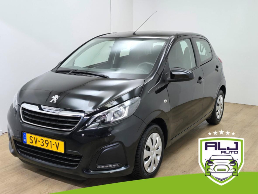 Peugeot 108 occasion in zwart met airco en bluetooth connecten | tweedehands peugeot 108 zwart | dagrij led | 5 deurs | zuinig