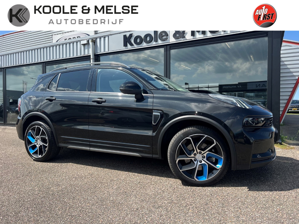 Lynk & Co 01 1.5 261pk phev plug in hybrid , 360gr camera , zwart gewrapt , pano dak,car play, adaptive cc ,