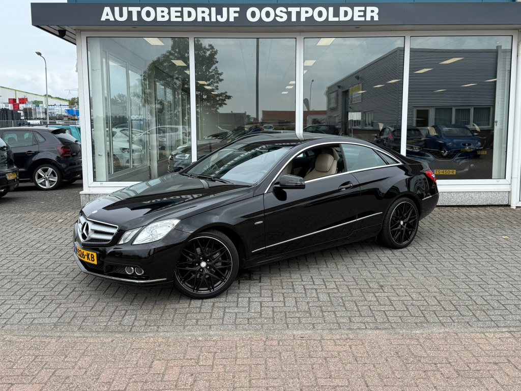 Mercedes-Benz E-Klasse coupé 200 cgi elegance
