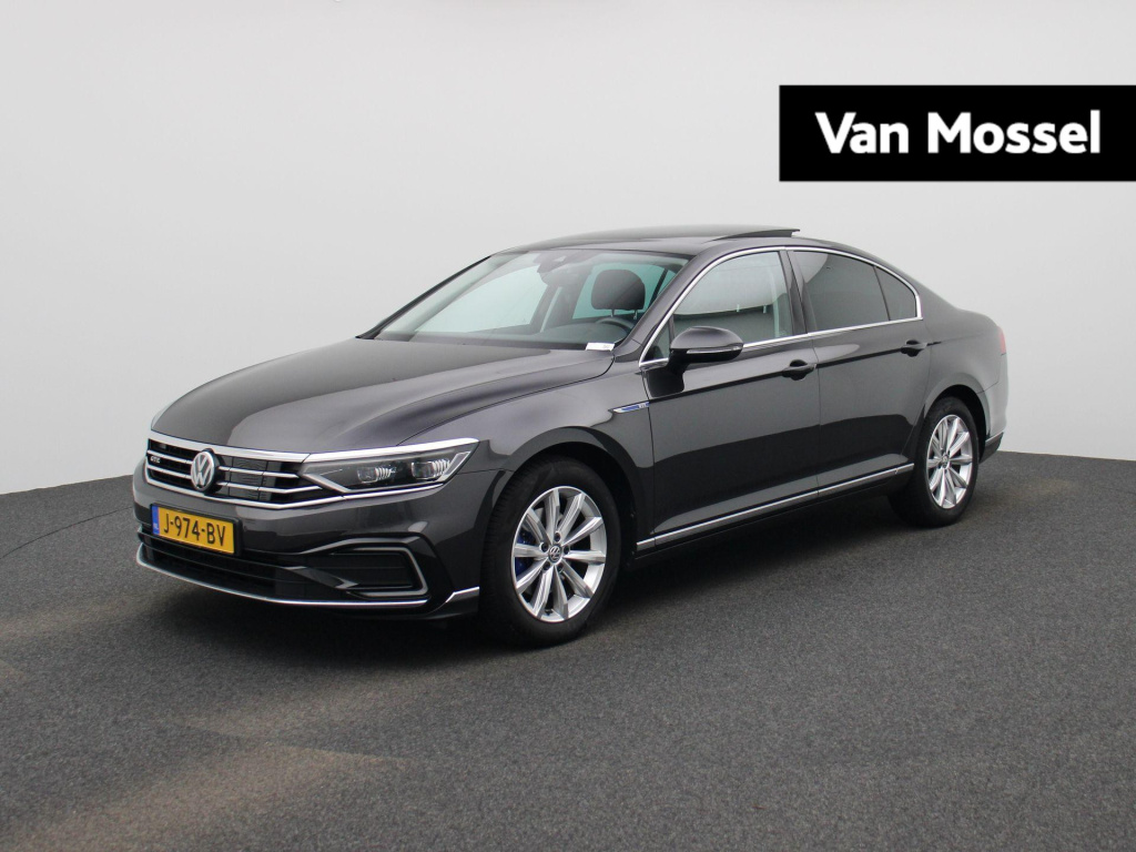 Volkswagen Passat 1.4 tsi phev gte business | automaat | panoramadak | apple carplay / android auto | navigatie | achteruitrijcamera | virtual cockpit | verwarmde stoelen | adaptieve cruise control | elektrische achterklep | climate control...