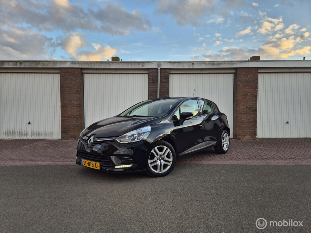 Renault Clio 0.9 tce zen / 1e eigenaar / dealeronderhouden / trekhaak / airco / cruisecontrol
