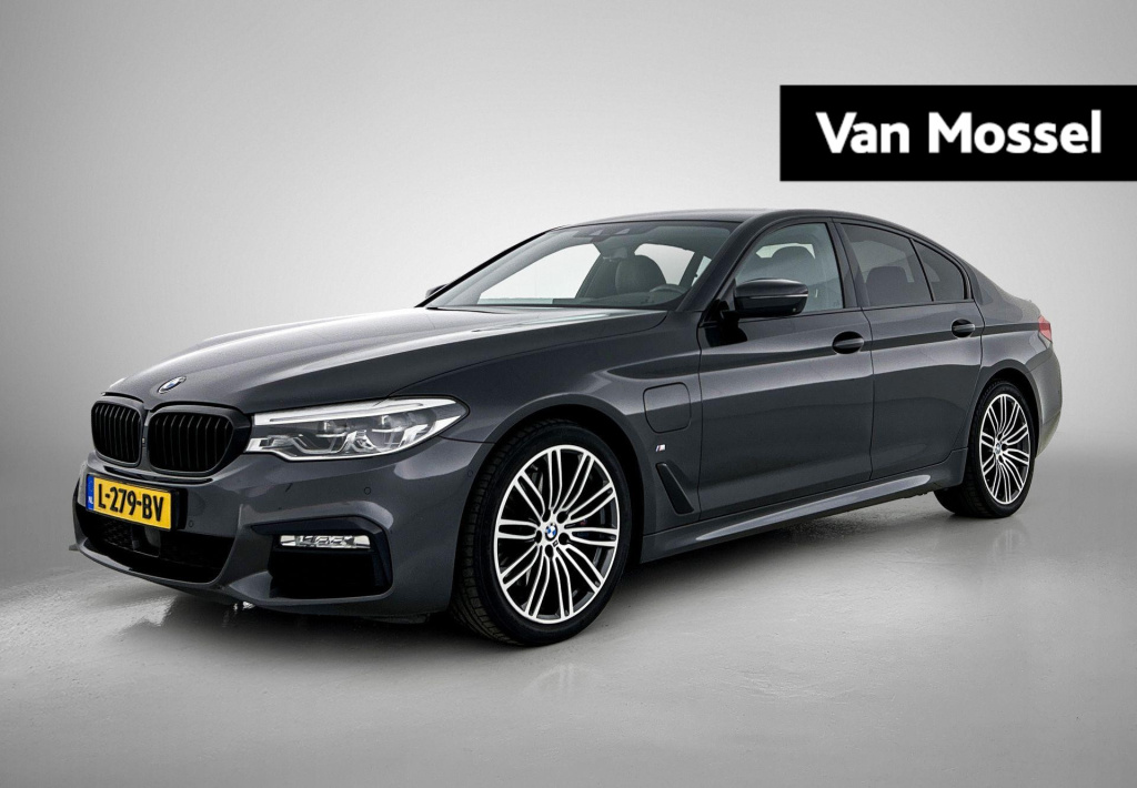 BMW 5 Serie 530e iperformance m sport | 340 pk! | automaat | 360 camera | navigatie | bowers & wilkins surround | soft close | zonnescherm |  sfeerverlichting | adaptieve cruise control | leder | memory seats | heads up display | clim...