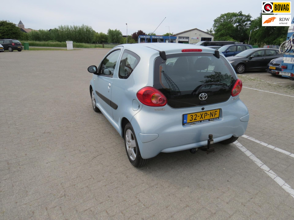 Toyota Aygo 1.0-12v sport
