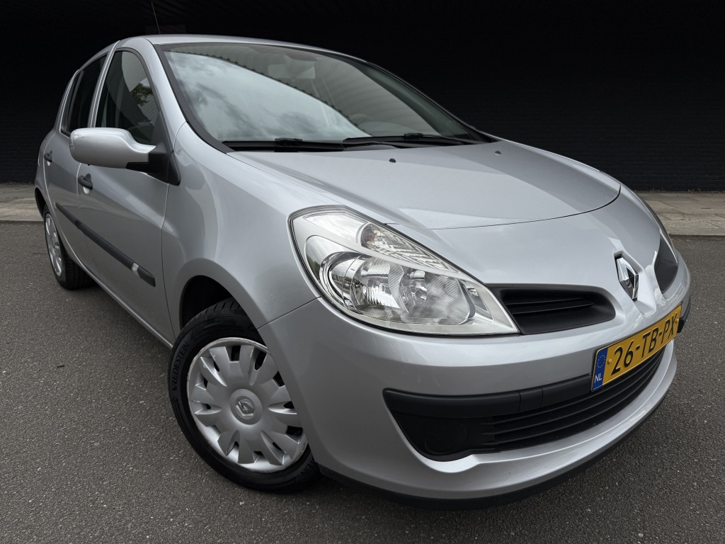 Renault Clio 1.4-16v authentique // airco // 1e eigenaar //