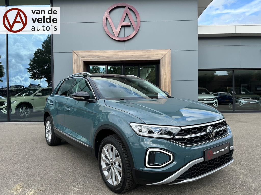 Volkswagen T-roc 1.5 tsi 150pk dsg style | trekhaak | navi | iq light | adapt. cruise | rijklaar incl. garantie