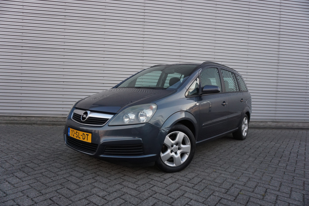 Opel Zafira 1.8 executive 7-persoosn / airco / navi / cruise / elektr. ramen / lm velgen / nap