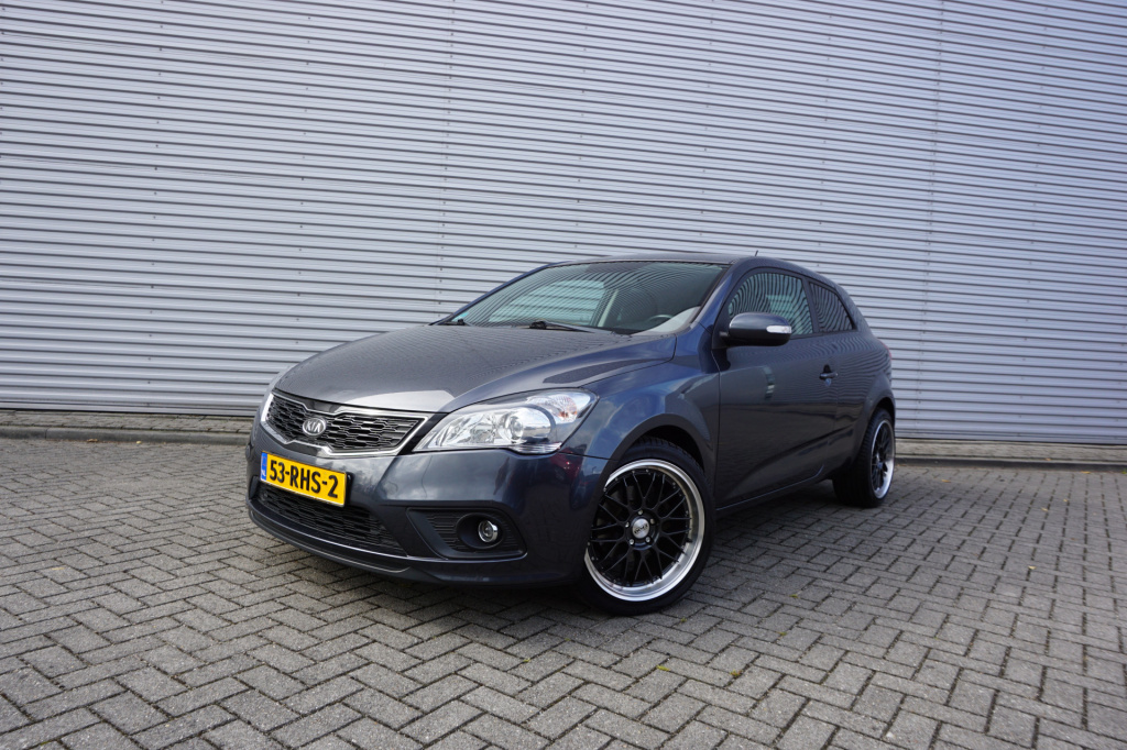 Kia Pro Cee D 1.6 cvvt seven sport airco / navi / cruise / camera / elektr. ramen / nap